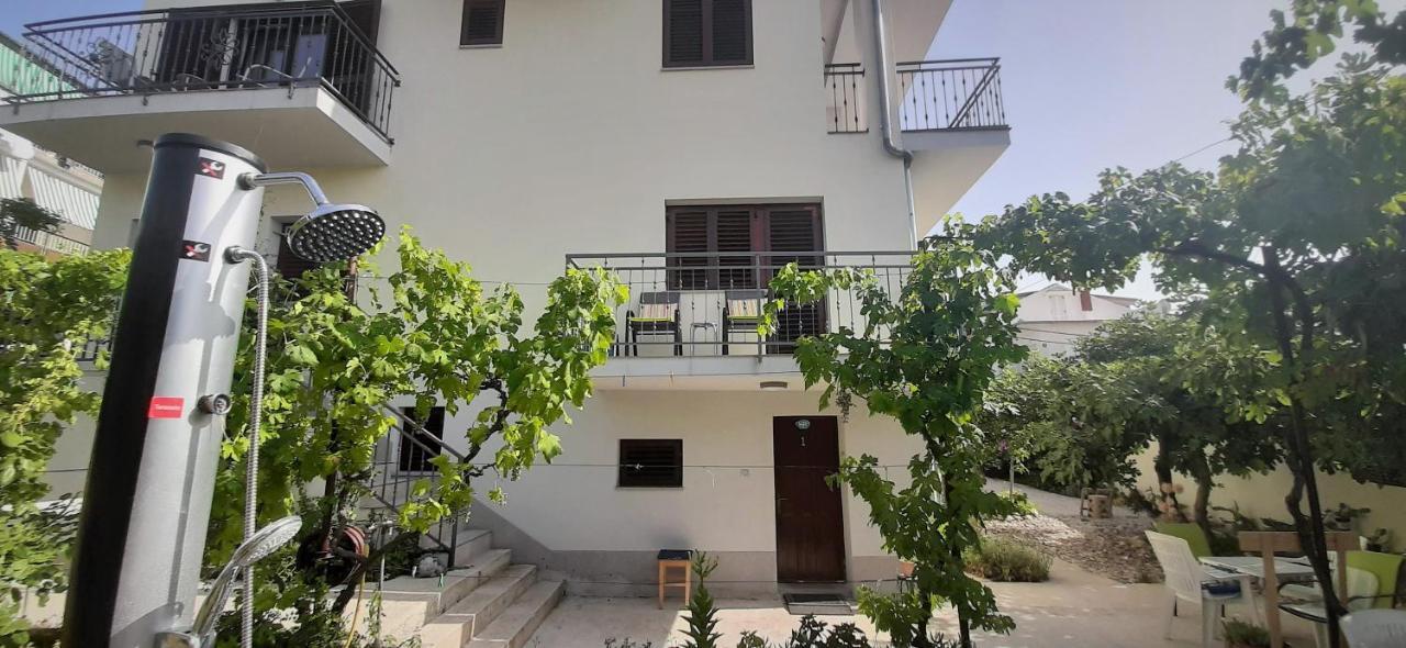 Apartments Figos Трогир Екстериор снимка